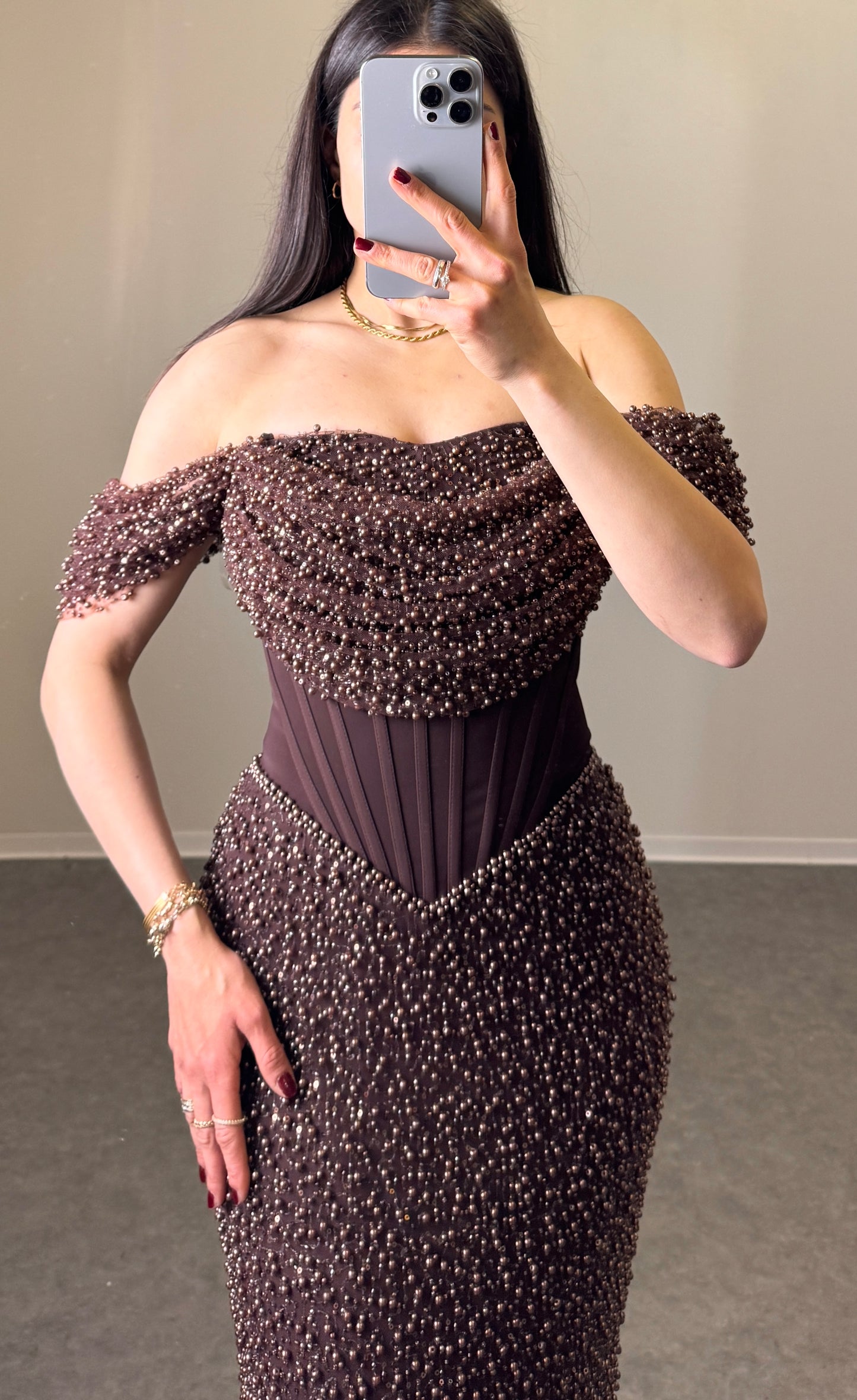 Off-Shoulder Kleid mit Perlen
