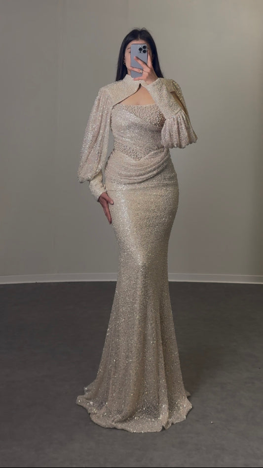 Maxikleid mit abnehmbarem Cape