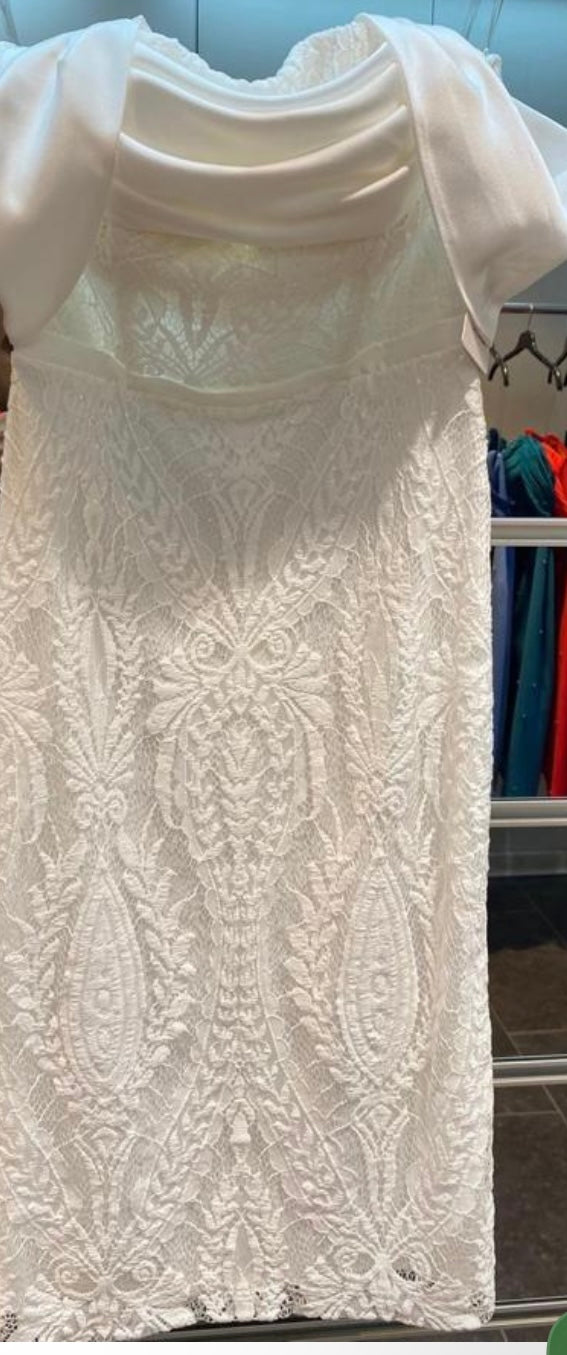 Midikleid  mit Spitzedetails