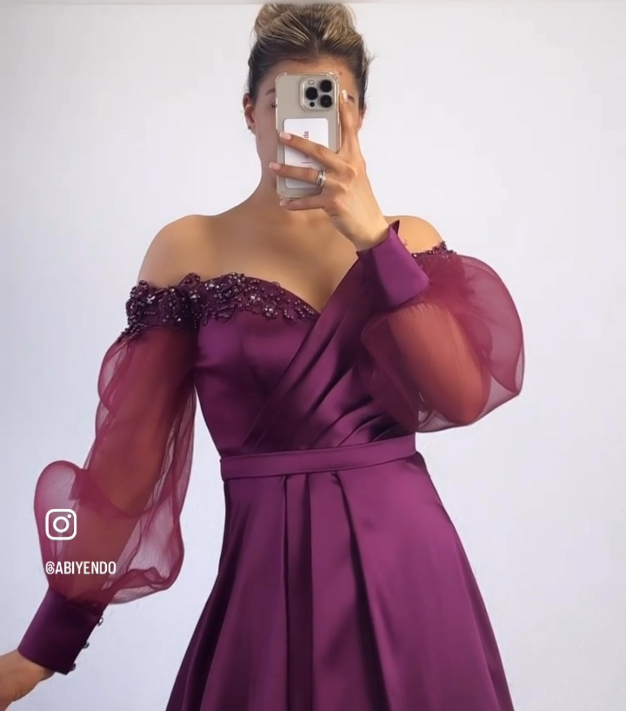 Off-Shoulder Langarmkleid