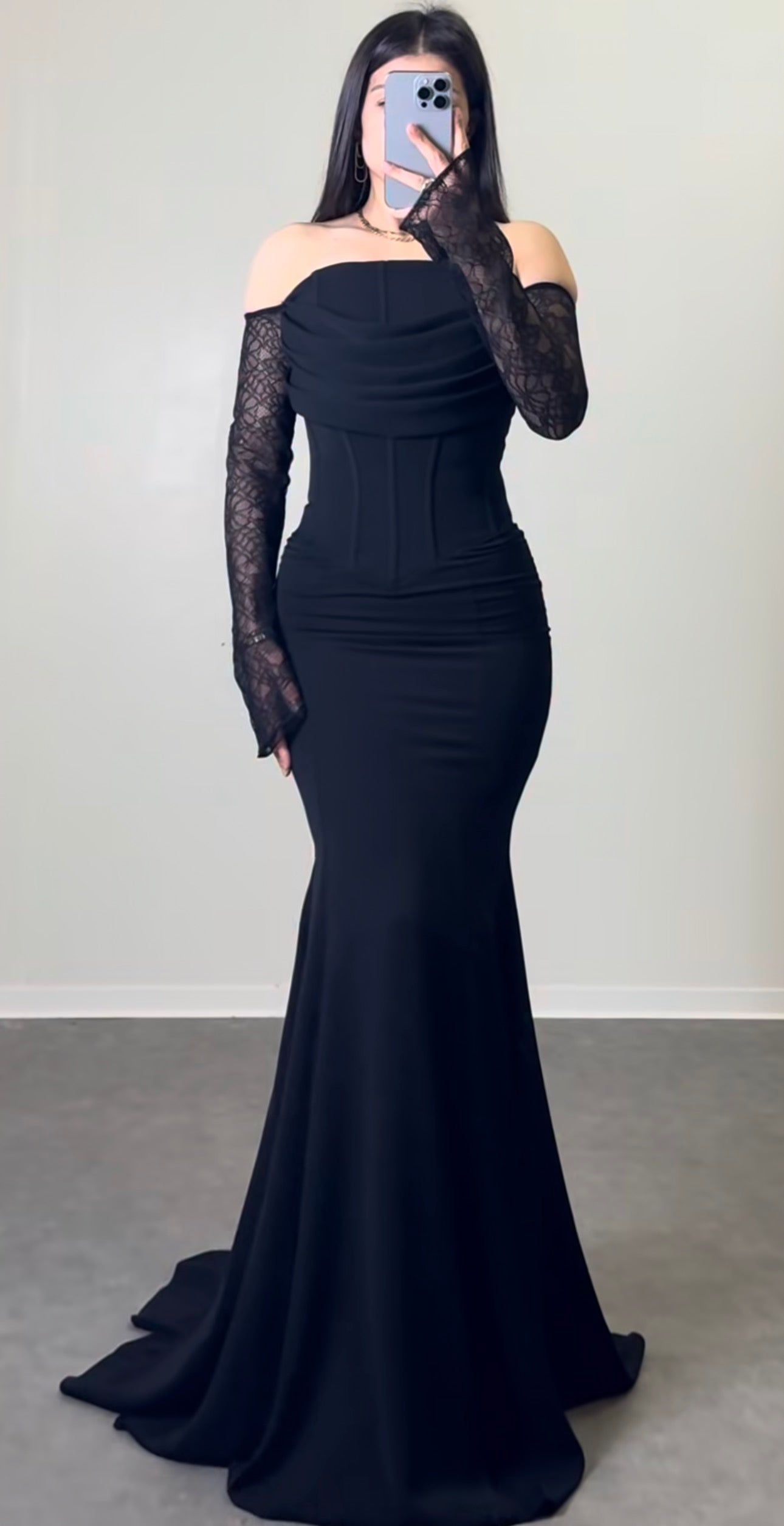 Off-Shoulder Maxikleid