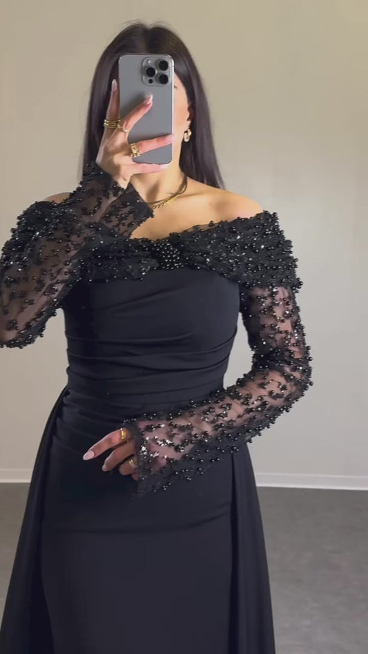 Maxikleid mit Schleppe