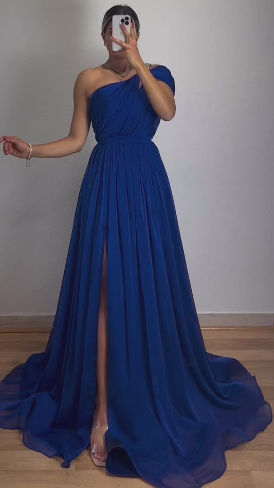 One-Shoulder Kleid