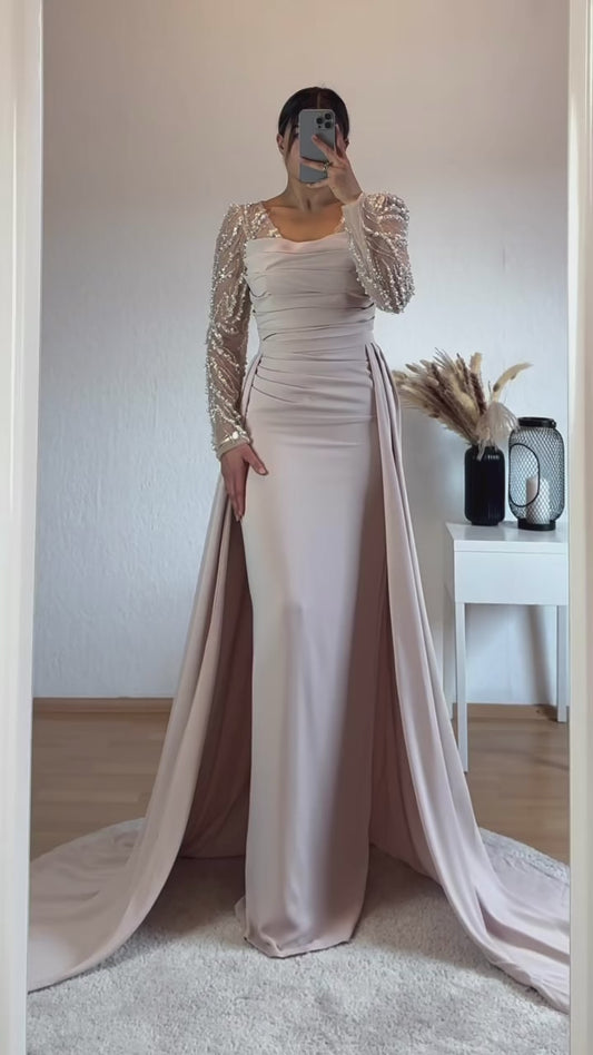 Langarm Maxikleid mit Schleppe
