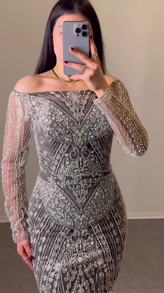 Off-Shoulder  Kleid mit Perlendetails