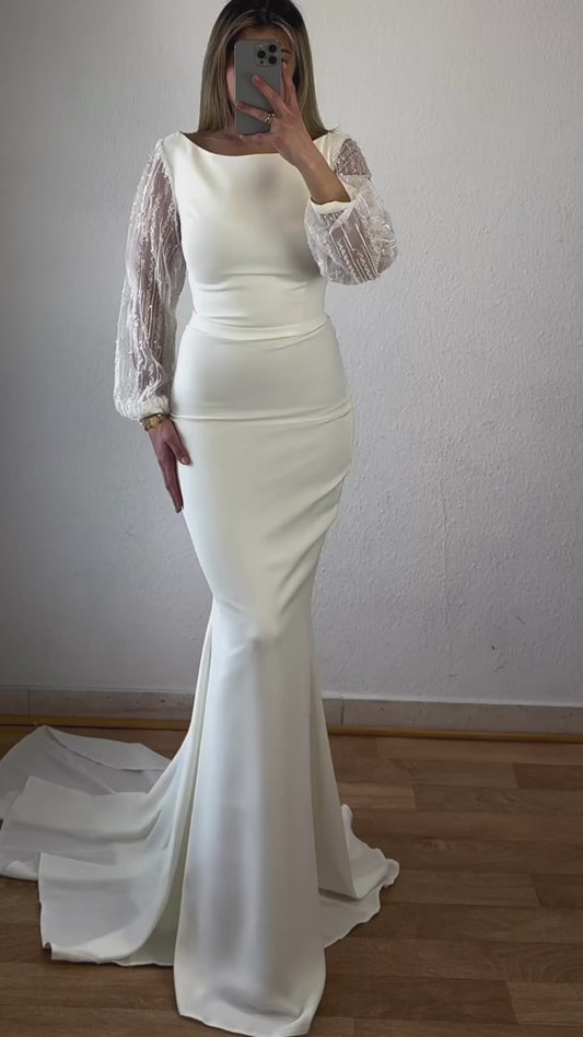 Maxikeid mit bestickten Armen