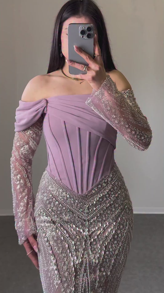 Off-Shoulder Kleid mit exklusiven Steinchen