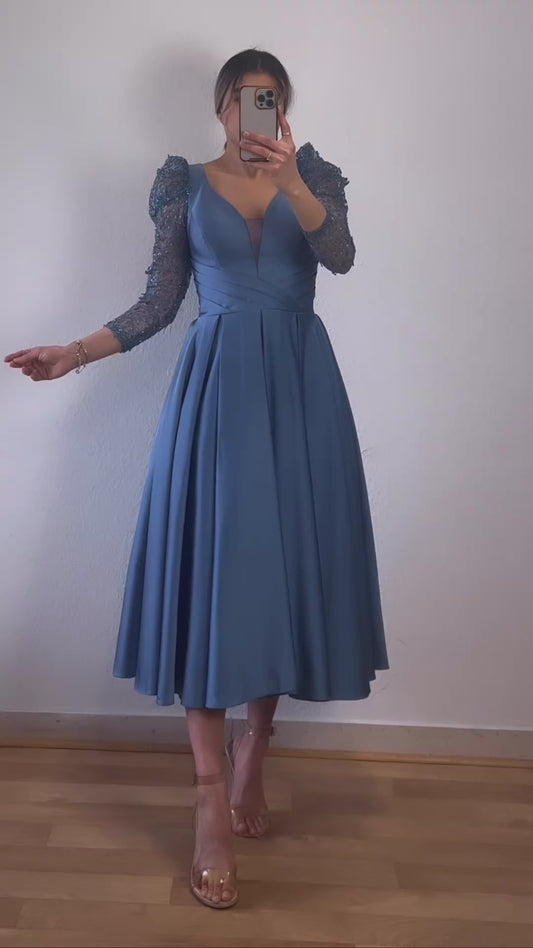 Midikleid mit verzierten Ärmeln
